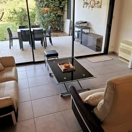 Apartment En Rez De Jardin. Porto-Vecchio (Corsica)